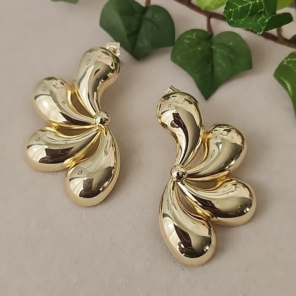 Gold Swirl Flower Post Earrings